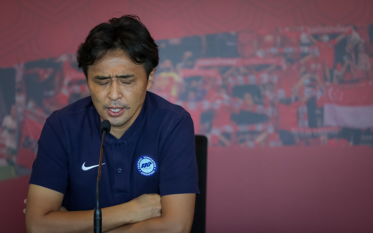Singapore coach Tatsuma Yoshida, Football Association of Singapore president Lim Kia Tong and general secretary Yazeen Buhari at the media conference at Jalan Besar Stadium, 28 Dec 2021.