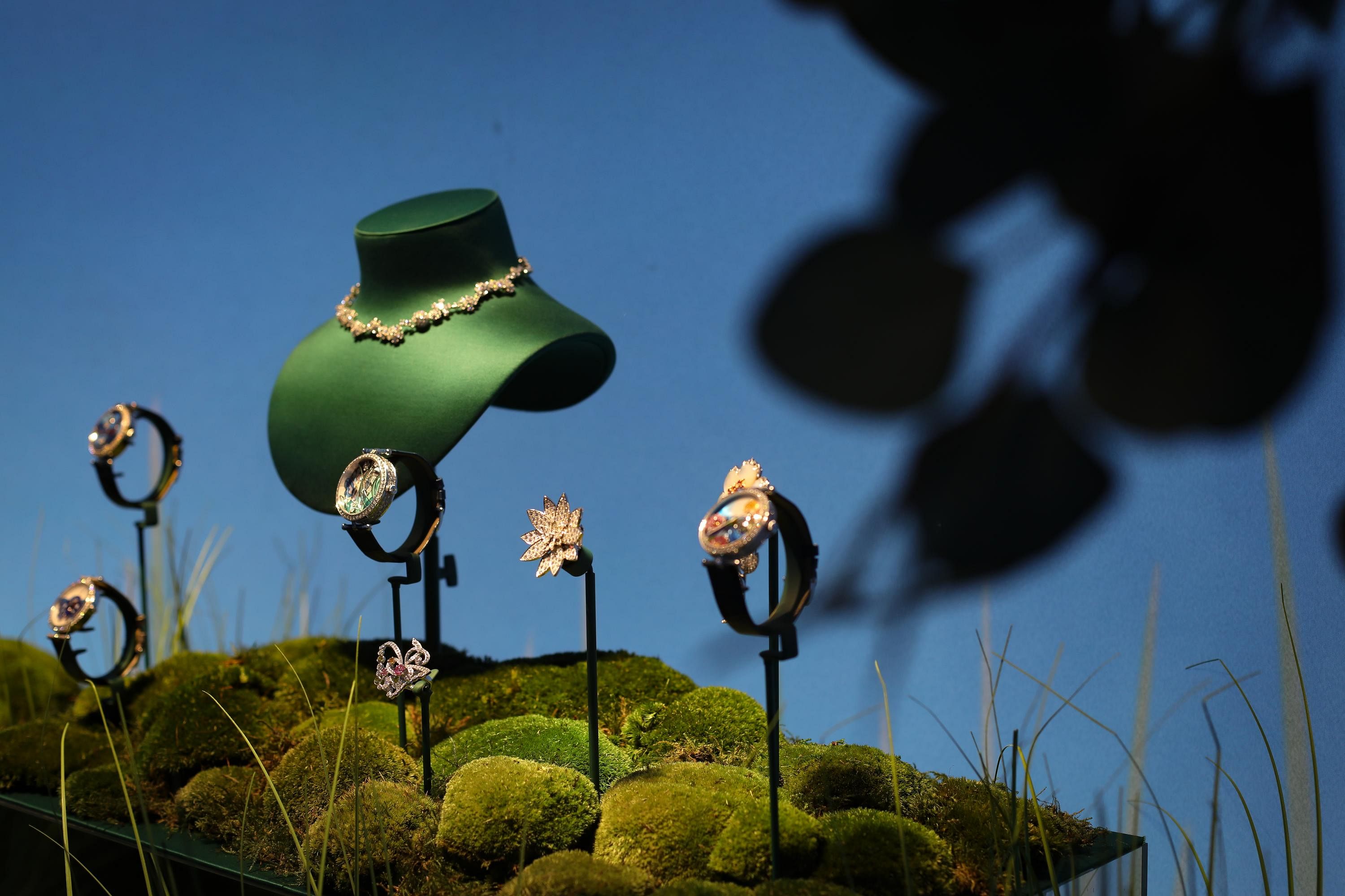 Van Cleef & Arpels: glamour and invention