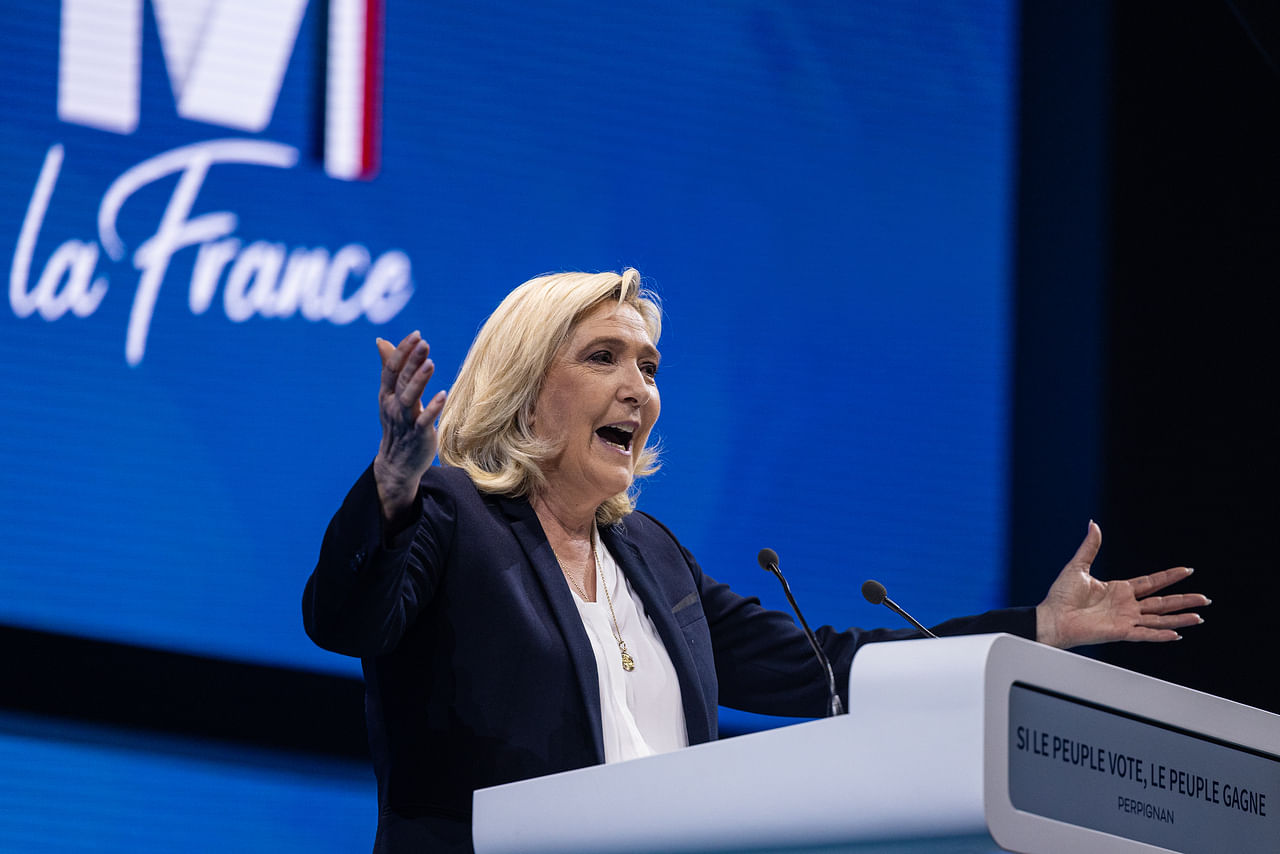 Macron Makes Last Minute Appeal To Voters As Le Pen Reaches All Time High In Poll The Straits