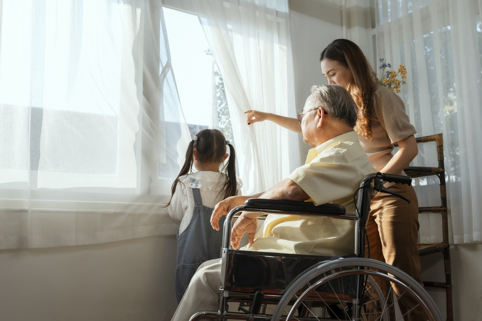 Caught in the middle: How the sandwich generation can ease the squeeze | The  Straits Times