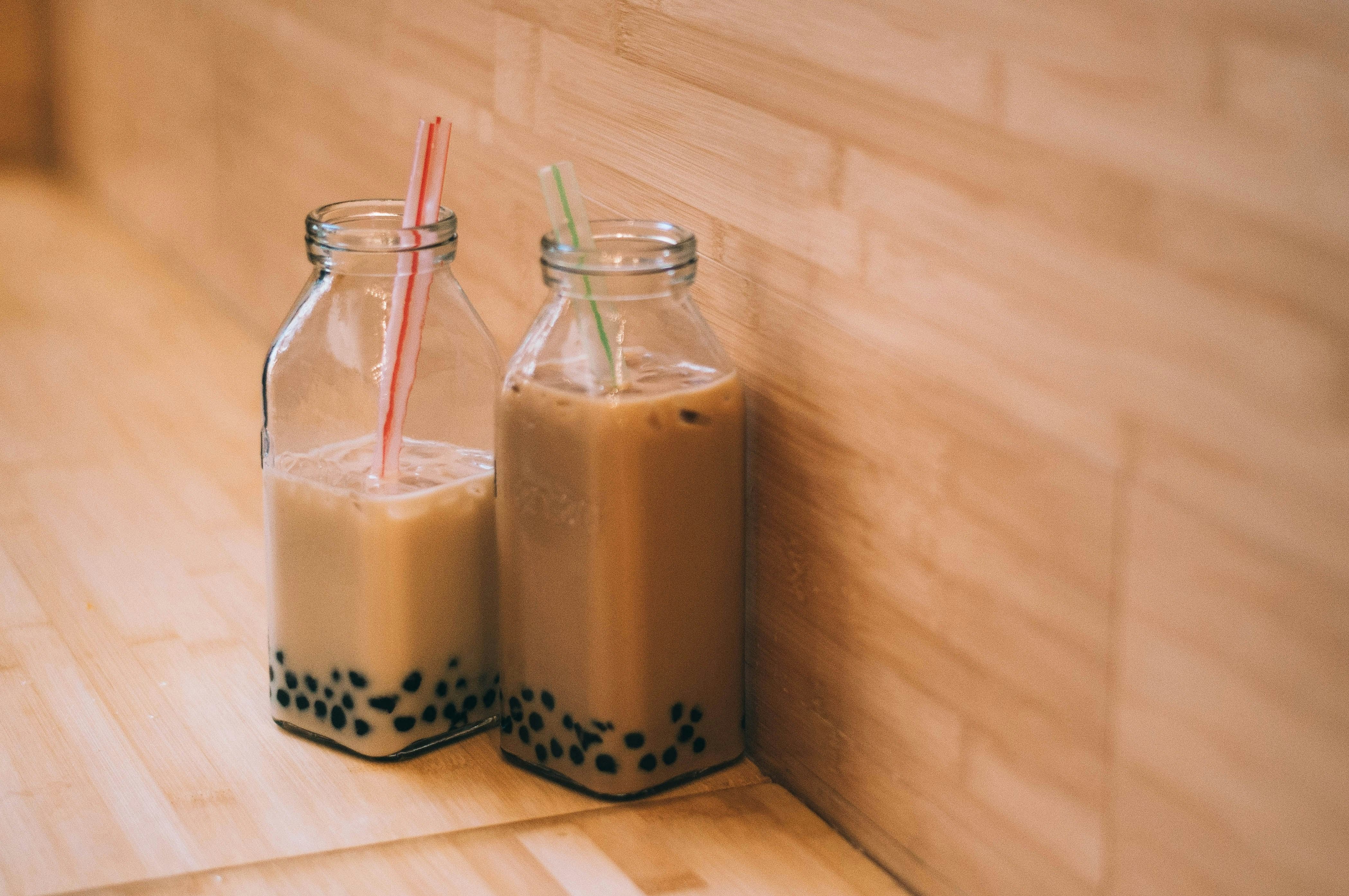 Тапиока из клубники. Boba Tea. Чай с тапиокой. Bubble Tea Brown Sugar. Boba Milk Tea.