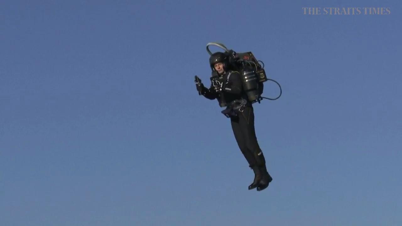JetPack Aviation shows off its portable, turbine-powered backpack | The ...