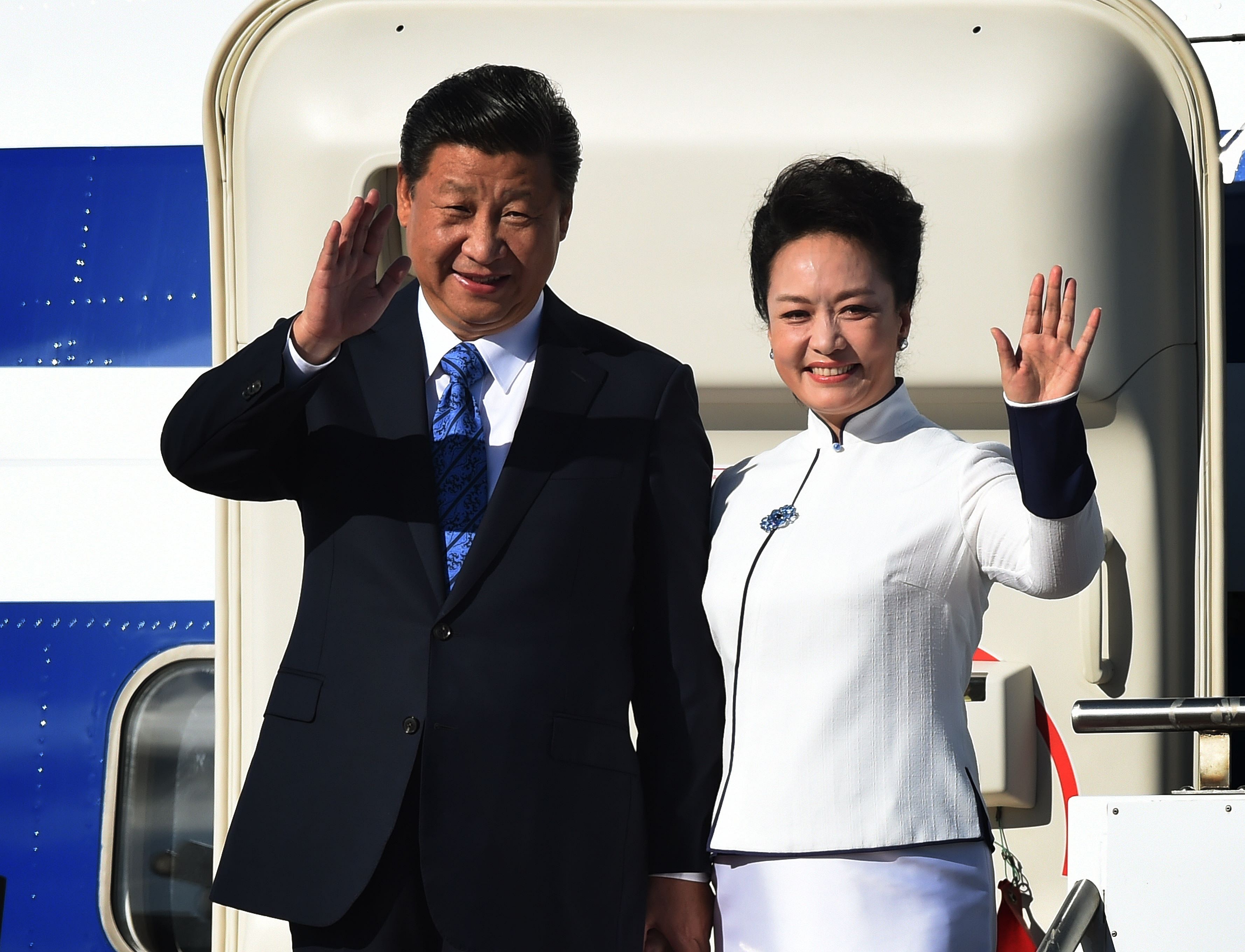 Peng Liyuan is no fashion risk-taker, but she's the epitome of elegance ...