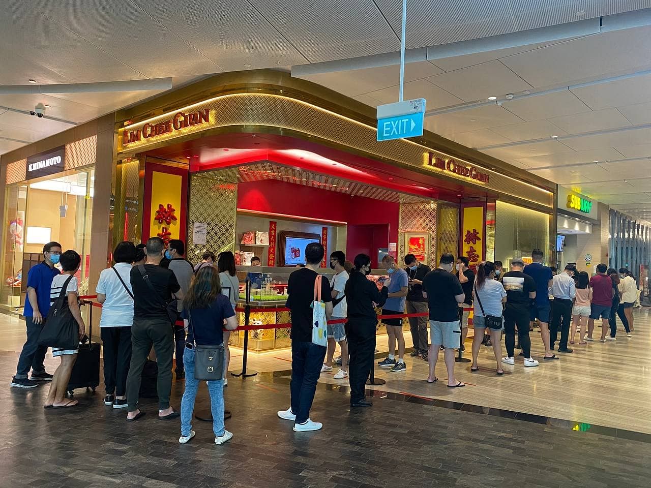 Long queues at Lim Chee Guan as it opens stores for walk-ins after ...