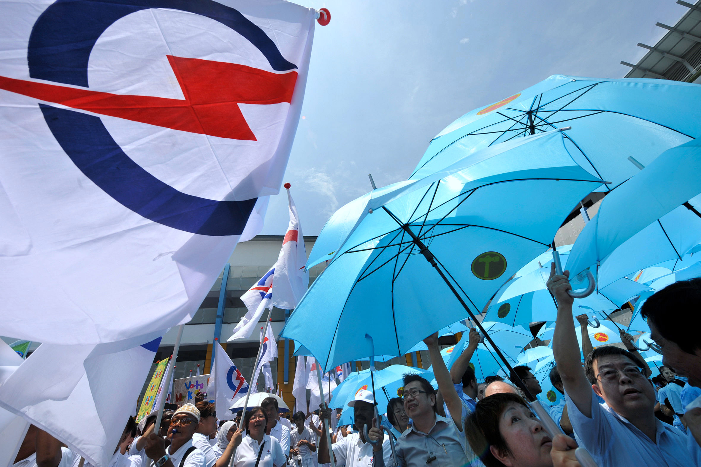PAP: Activists say that the involvement of under-35-year-olds in newer technologies, like social media campaigning, was integral to the party's win. WP: There are rumblings of discontent among some segments of the party over the leadership's apparent