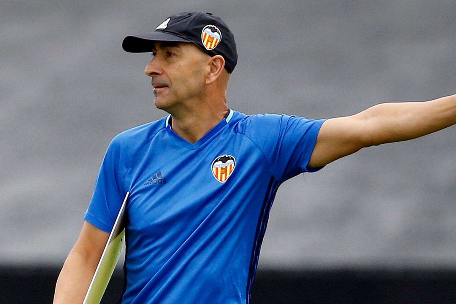 Valencia coach Pako Ayestaran says despite losing their two opening games, the club will adhere to a style of play that is attacking and based around possession.