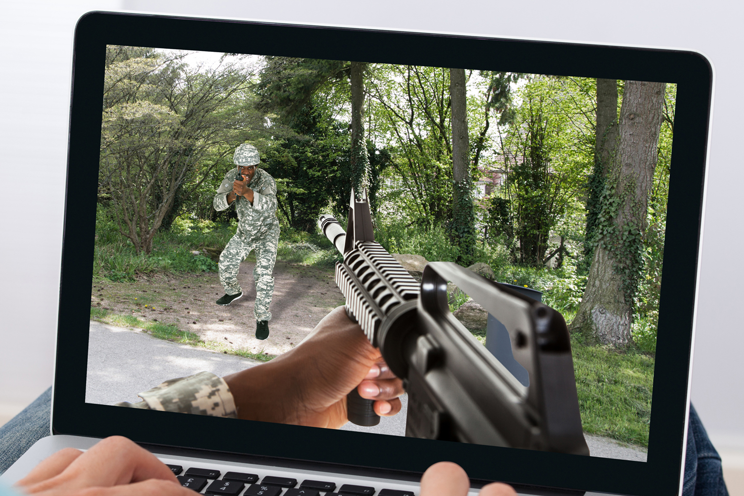 Amputees found that using a virtual, on-screen arm in computer games reduced their phantom pain.