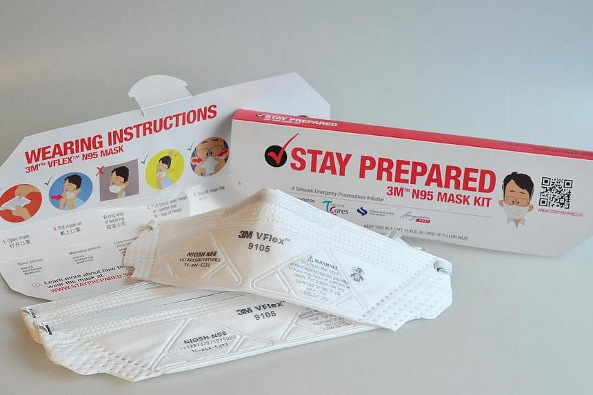 The starter kit contains three 3M N95 face masks, instructions on how to wear the masks and useful emergency contact information. Emergency starter kits containing three N95 masks have been delivered to all households here, in the largest mask distri