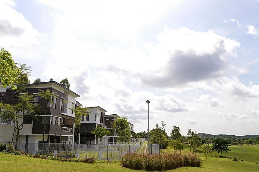 Bungalows at Horizon Hills in Iskandar Malaysia in the southern Johor state.　Johor authorities have reiterated their policy that bars foreigners from purchasing agricultural land and land reserved for the Malay community.　-- ST FILE PHOTO: &nbsp;