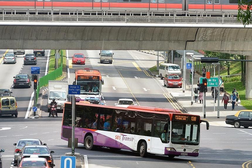 Both SBS Transit and SMRT bus operators have welcomed the new contracting model. -- PHOTO: ST FILE&nbsp;