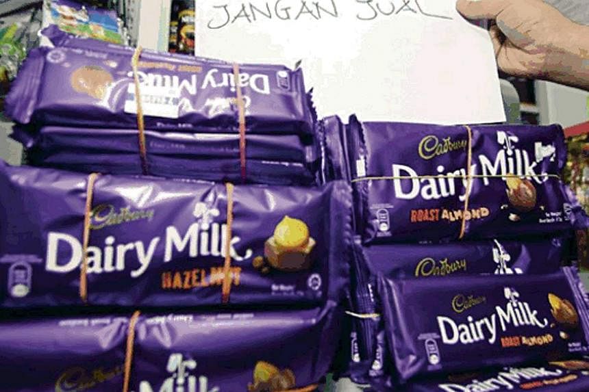 The Malaysia Islamic Development Department (Jakim) will hold a special meeting with the Health Ministry, Department of Standards Malaysia and Chemistry Department on the issue of pig (porcine) DNA found in two Cadbury chocolate products.&nbsp;Chocol