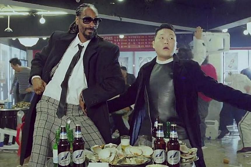 Psy, who set off a global sensation with Gangnam Style, tried out a fresh sound on Sunday as he released a hip-hop tale of drunken debauchery co-starring rap legend Snoop Dogg.&nbsp;-- PHOTO: SCREEN CAPTURE FROM VIDEO&nbsp;