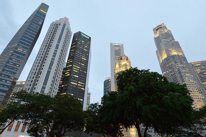 Economists are more upbeat about Singapore's second-quarter economic growth than they were earlier in the year, according to a survey conducted by the Monetary Authority of Singapore (MAS). -- ST PHOTO: LIM YAOHUI&nbsp;FOR THE STRAITS TIMES
