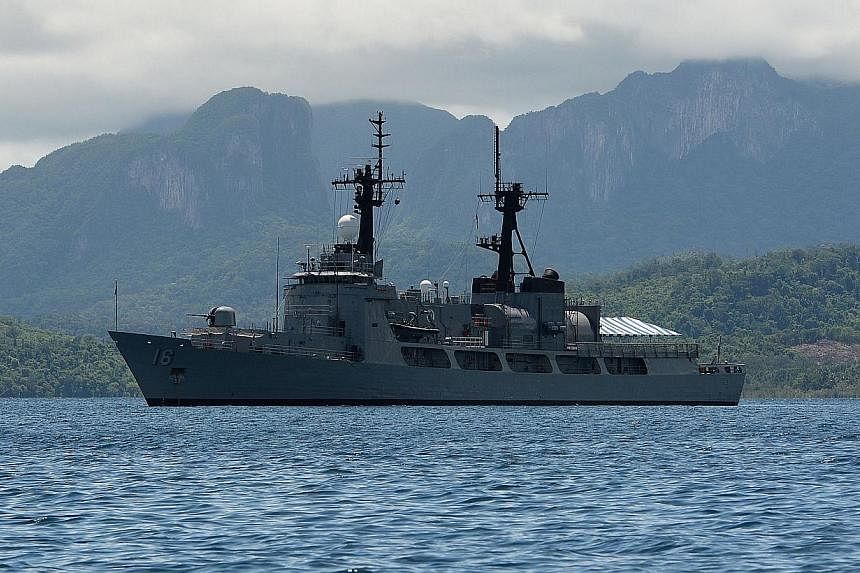This photo taken on June 7, 2014, shows the Philippine Navy frigate BRP Ramon Alacraz anchored at the mouth of the South China Sea in Ulugan Bay off Puerto Princesa on Palawan island. Manila will send the BRP Ramon Alcaraz and the BRP Emilio Jacinto 