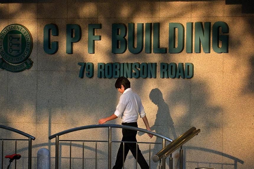 Central Provident Fund (CPF) members will continue to earn an interest rate of four per cent per annum on their Special and Medisave accounts from July 1 to Sept 30, 2014. -- ST PHOTO: KUA CHEE SIONG