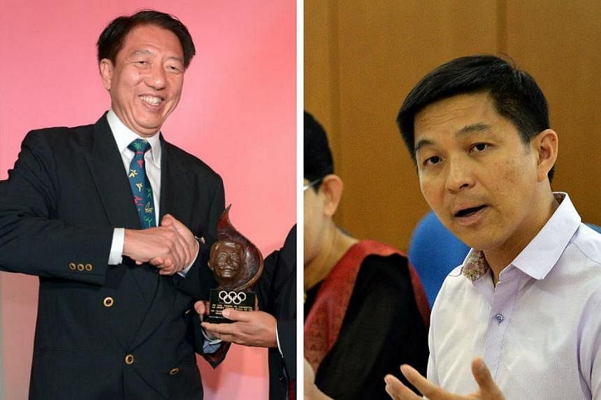 Deputy Prime Minister Teo Chee Hean (L) is succeeded by Manpower Minister Tan Chuan-Jin as president of the Singapore National Olympic Council (SNOC). -- ST PHOTO: LIM SIN THAI/MOHD OSMAN SALLEH FOR BERITA HARIAN&nbsp;