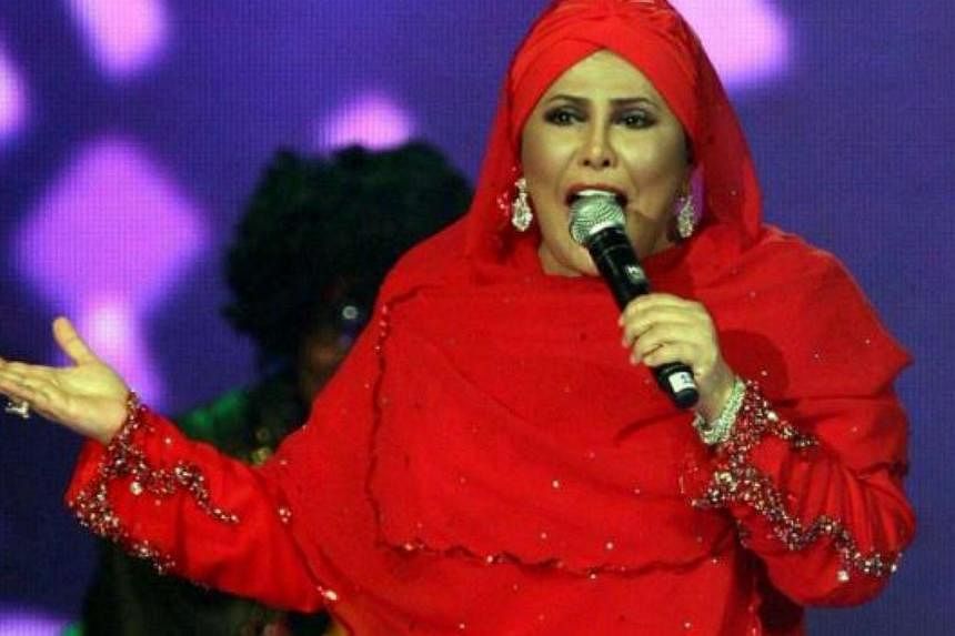 Veteran singer Datuk Sharifah Aini Syed Jaafar died of lung infection early Saturday morning. -- PHOTO:&nbsp;THE STAR/ASIA NEWS NETWORK