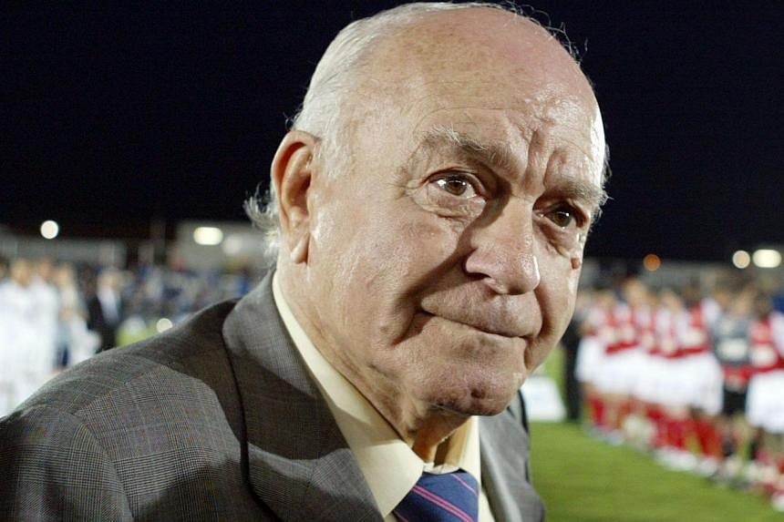 A file picture taken on May 9, 2006 shows Real Madrid's legend and Honor President Alfredo Di Stefano looking on before a friendly football match between Real Madrid and Stade Reims at the new Alfredo Di Stefano stadium at Real Madrid sports city in 