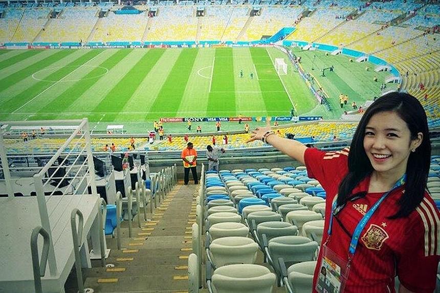 News anchor Jang Ye Won first started watching football because she found a player attractive but is now eager to learn about the game.