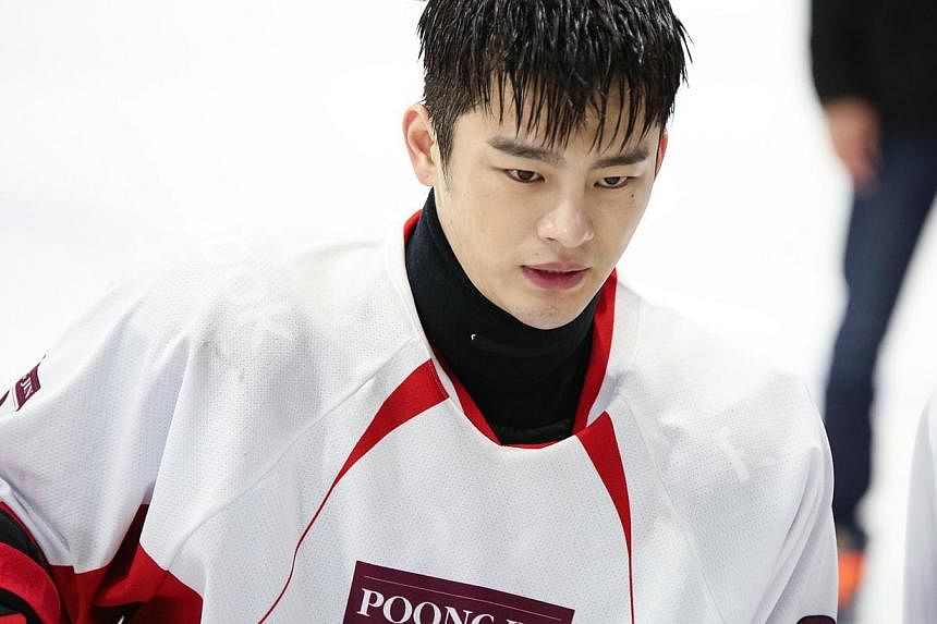Seo In Guk is a star ice hockey player in the drama High School King Of Savvy. -- PHOTO: CHANNEL M