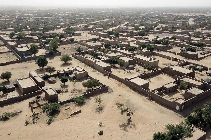 An aerial view of Gao, northern Mali on&nbsp;Feb 17, 2013.&nbsp;Air Algerie flight appeared to have crashed in Tilemsi, 70km from Gao in north-eastern Mali, said the airline. -- PHOTO: AFP