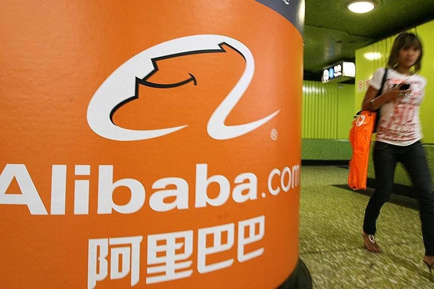 Snapchat has held talks with Chinese e-commerce giant Alibaba toward a possible investment in the mobile-messaging startup, the United States media has reported. -- PHOTO: AFP
