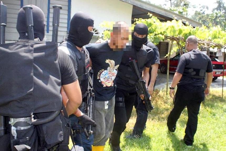 A 25-year-old man was arrested in a raid by the Bukit Aman’s Special Branch Counter Terrorism Division on a house in Kuala Kangsar, Perak, on 18 June 2014. He is the suspected weapons handler for a militant group that was planning to carry out suic