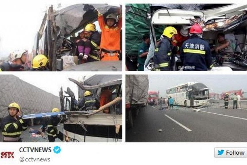 Heavy fog on Saturday morning resulted in a 60 vehicle pile-up on a highway near China's northern city of Tianjin, causing many to be trapped, reported state media China Central Television (CCTV).&nbsp;-- PHOTO: CCTV/TWITTER