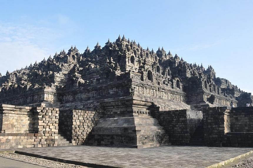 The police in Central Java have tightened security measures at the Borobudur Temple in Magelang in response to an apparent threat made by Islamic State of Iraq and the Syria (ISIS) supporters to attack the world-renowned cultural heritage site. -- PH