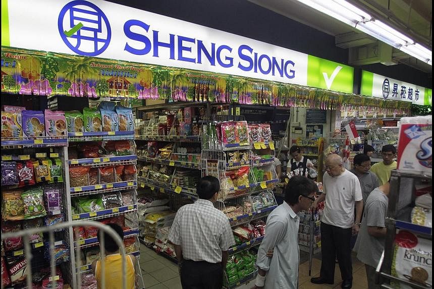 Sheng Siong announced it has entered into a non-binding letter of intent (LOI) in relation to a proposed joint venture with Kunming Luchen Group (Luchen Group) to operate supermarkets in Kunming, Yunnan, China.. -- PHOTO: ST FILE