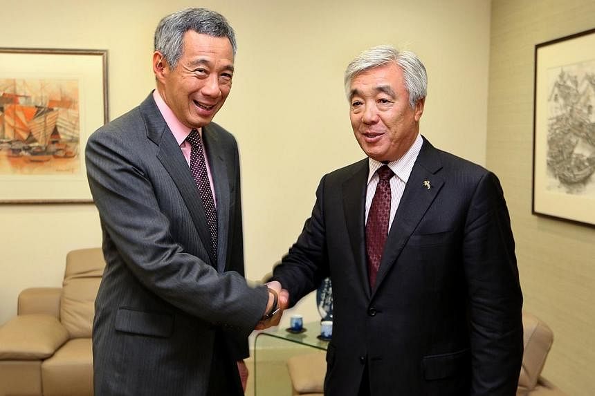 Kazakhstan's Foreign Minister Erlan Idrissov called on Singapore's Prime Minister Lee Hsien Loong at the Istana on Thursday, Aug 28, 2014. -- PHOTO: MCI