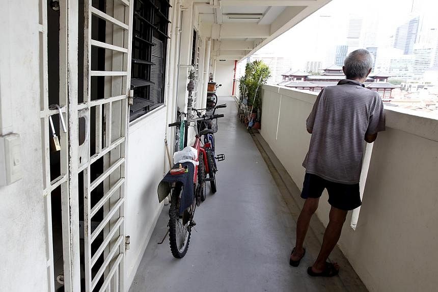 National Development Minister Khaw Boon Wan has said his ministry is studying whether elderly flat owners may be given the option to retain more or fewer years on their flat's lease. Details of the changes are set to be announced this week.