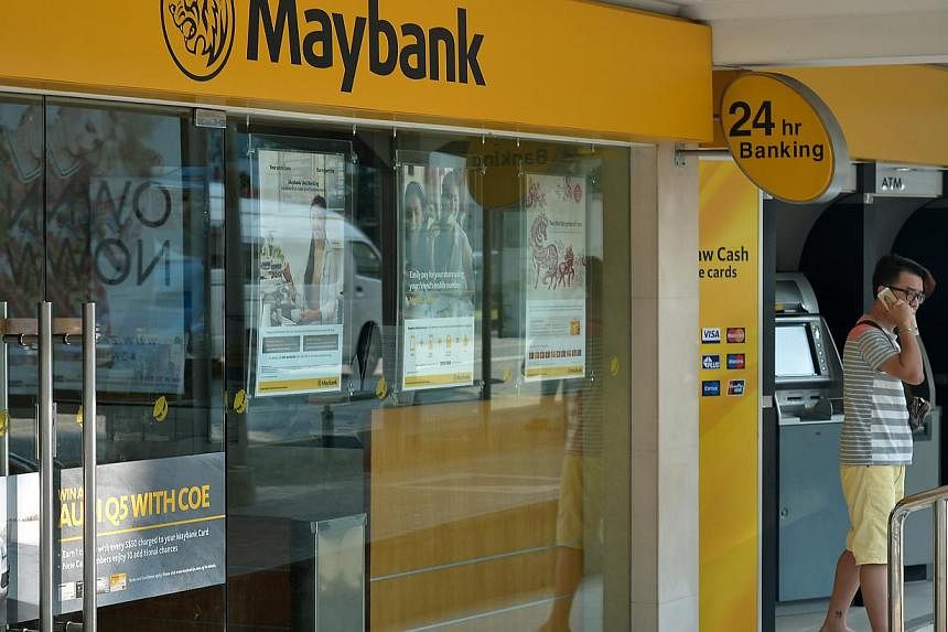 The battle for deposits continue to heat up for banks here, with Malaysian lender Maybank firing the latest salvo. -- ST PHOTO:&nbsp;&nbsp;KUA CHEE SIONG