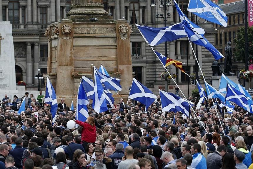 A pro-independence gathering at George Square in Glasgow, on Sept 16, 2014. -- PHOTO: REUTERS