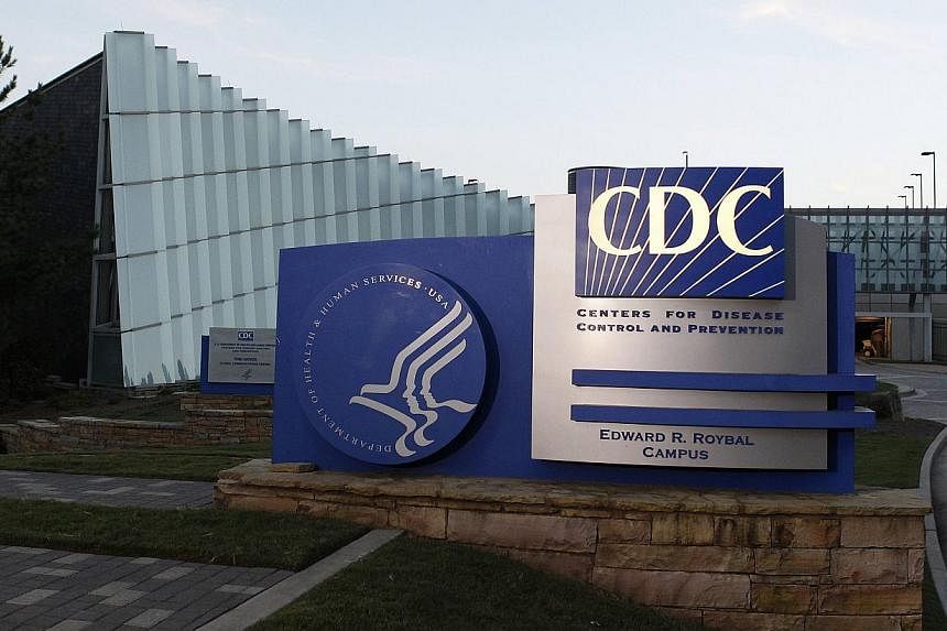 The US Centers for Disease Control and Prevention (CDC) said there was "zero risk of transmission" on these two flights because the patient showed no symptoms at the time and therefore could not have been contagious, the United spokesman said. -- PHO