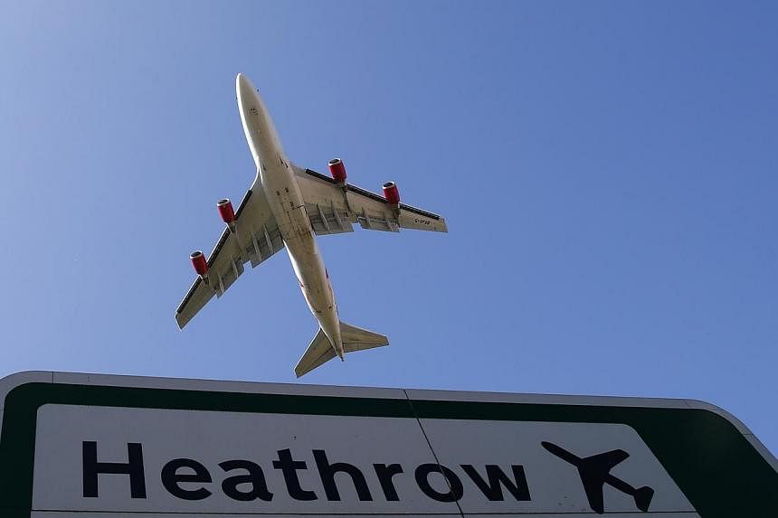 Heathrow Airport Holdings (HAH) is set to sell three British airports for 1 billion pounds (S$2.04 billion) to a group including Spanish infrastructure firm Ferrovial, Singapore sovereign fund GIC and Australian bank Macquarie, reported Sky News. -- 