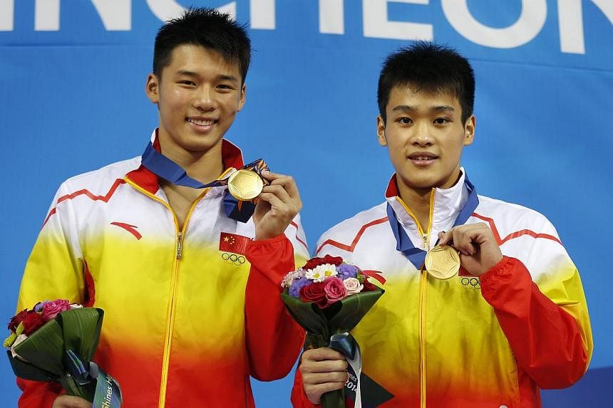Some of the biggest names in diving, including Incheon Asian Games gold medallists Chen Aisen (left) and Zhang Yanquan, will be making a splash in Singapore from Oct 17 to 19 when the Fina Diving Grand Prix takes place for the first time in Asia at t