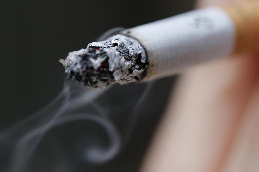 Lung cancer can lie dormant for more than 20 years before turning deadly, helping explain why a disease that kills more than 1.5 million a year worldwide is so persistent and difficult to treat, scientists said on Thursday. -- PHOTO: REUTERS