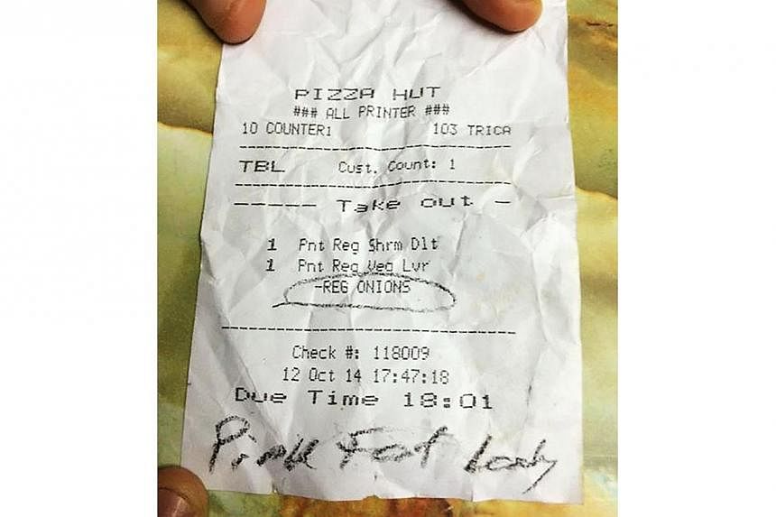 Posting a photo of the receipt, the customer, Facebook user Aili Si, wrote on Pizza Hut Singapore's Facebook page on Sunday night: "I don't think it is nice for your staff to describe me as such on my receipt...As a customer I definitely hope to be t