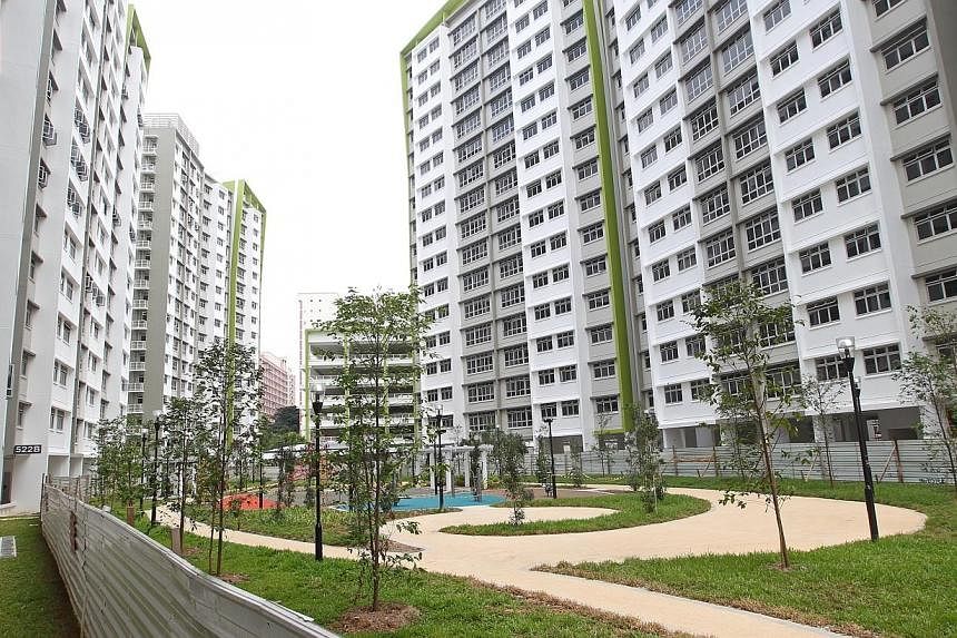 The Government will continue to reduce the number of new Build-to-Order (BTO) flats, launching 25 per cent fewer next year, said National Development Minister Khaw Boon Wan in a blog post on Monday evening. Families will also get more help to live cl