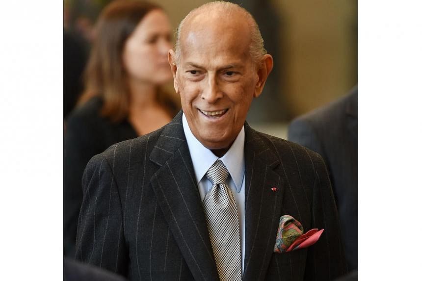 This May 5, 2014 file photo shows fashion designer Oscar de la Renta attending the official opening of The Costume Institute’s new Anna Wintour Costume Center at The Metropolitan Museum of Art in New York. -- PHOTO: AFP