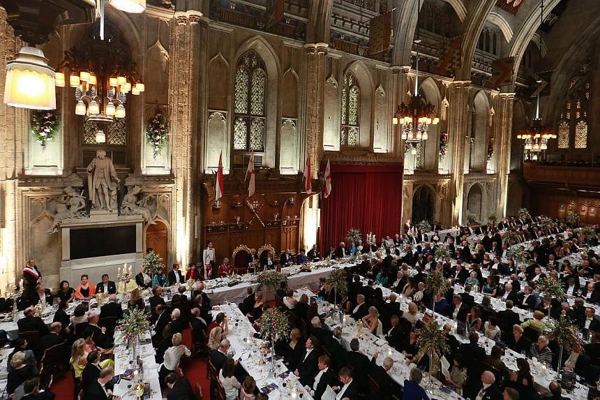The City of London gave a glittering banquet in Dr Tan's honour on Wednesday in the historic Guildhall, famed for being the setting for banquets in honour of royalty and world leaders. -- PHOTO: LIANHE ZAOBAO