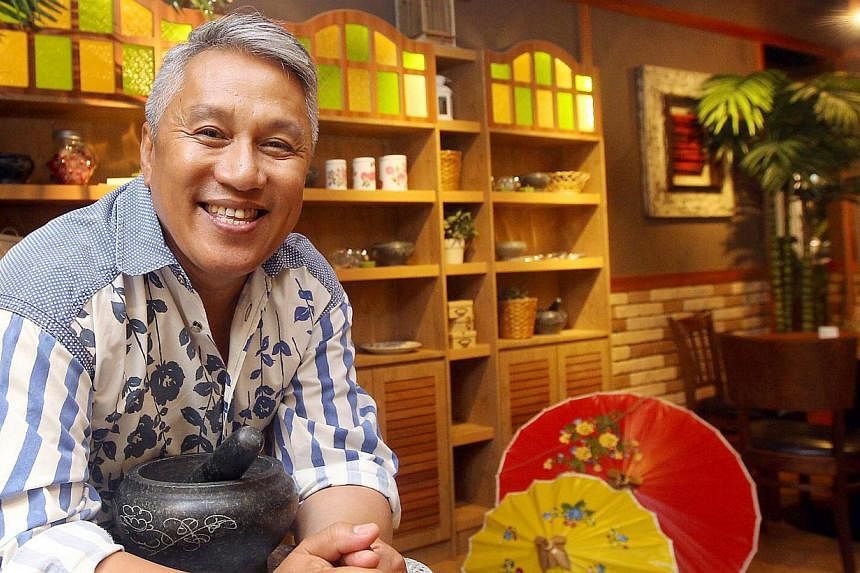 Malaysian celebrity Chef Wan urges men to set a good example to children by helping to do housework.