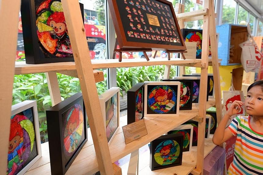 Shoppers in Orchard Road were treated to a new retail outlet on Saturday with the launch of the first official merchandise store for the 28th SEA Games. -- ST PHOTO:&nbsp;NG SOR LUAN