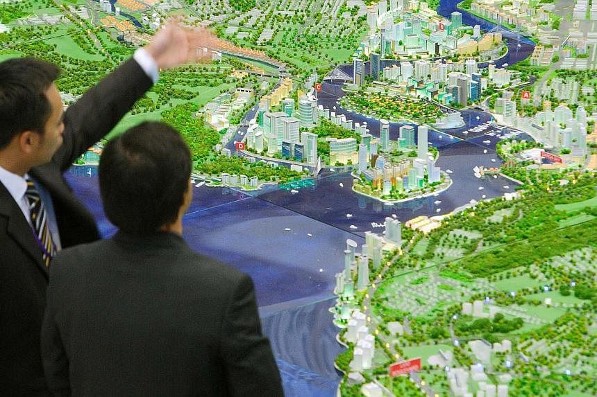 Despite the gloom in the high-rise residential sector, the industrial and commercial property sector in the Iskandar development zone is still doing well, said Mr Wee Soon Chit, executive director of Landserve in Johor.