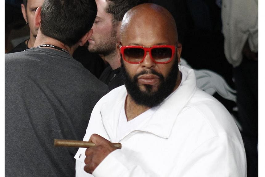 Notorious rap mogul Marion "Suge" Knight pleaded not guilty on Wednesday to stealing a camera from a paparazzi photographer. -- PHOTO: REUTERS