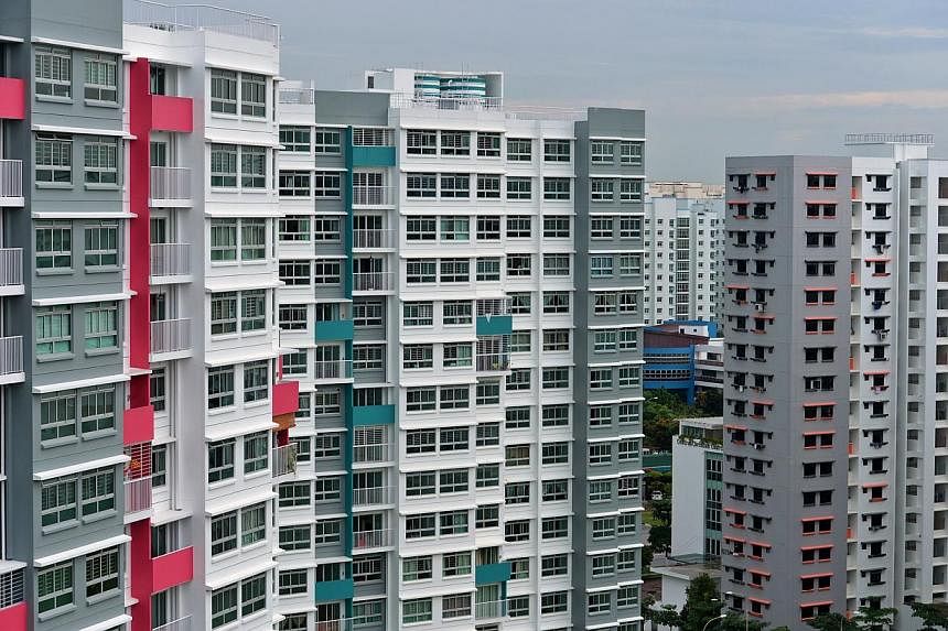 The rental market for both private non-landed homes and HDB flats continued to soften, according to flash estimates from SRX Property. -- PHOTO: ST FILE
