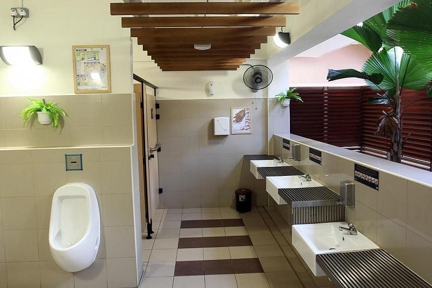 The clean toilet at Kebun Baru Market and Food Centre, which received a five star rating under the Happy Toilet programme. -- PHOTO: LIANHE ZAOBAO