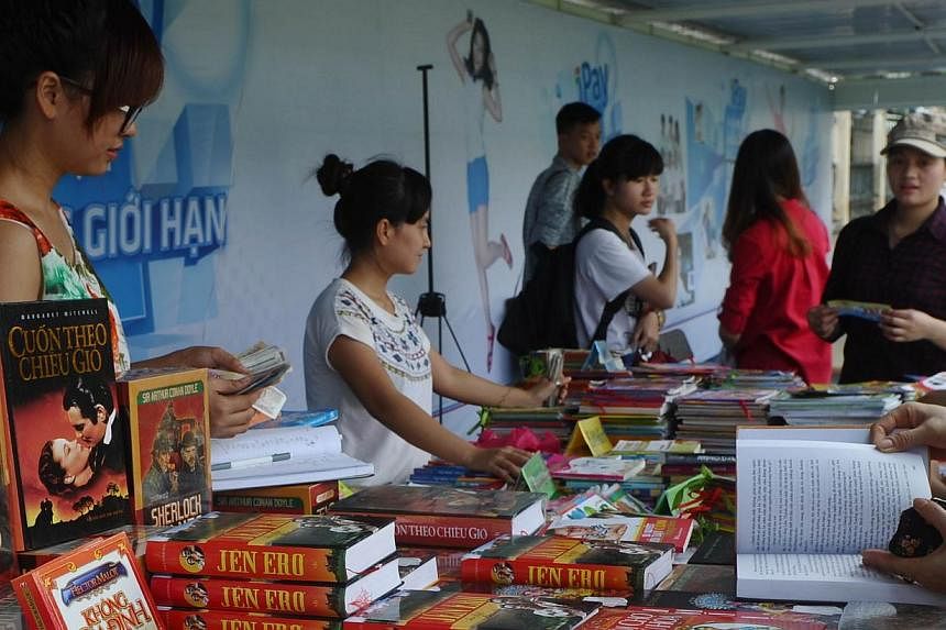 Publishing like other forms of mass media in Vietnam is strictly controlled by the government. Vietnam also has some quasi-private outlets, which produce TV shows, host online news portals and publish local versions of foreign magazines. But private 