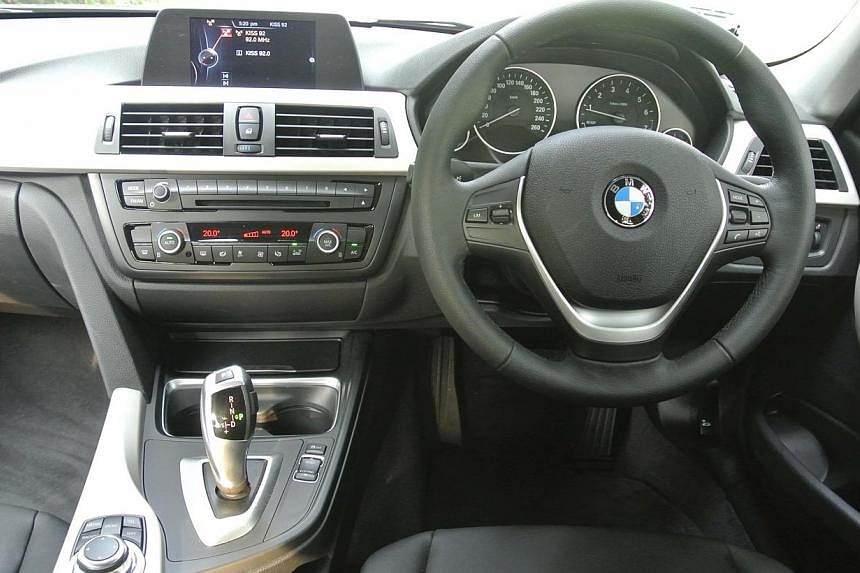 The BMW 320i ED has a 1.6-litre engine that is highly fuel-efficient.